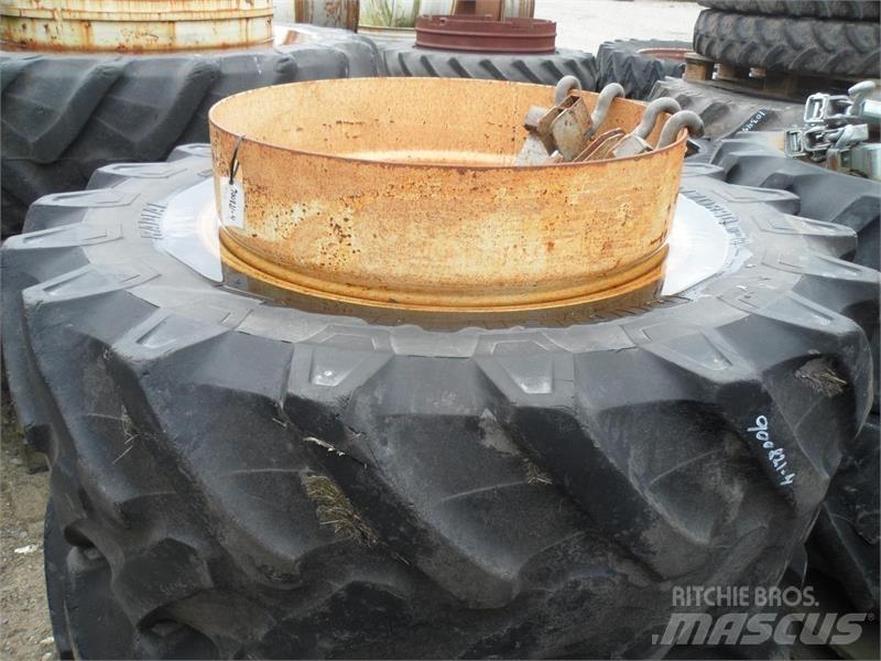  - - - 480/70R30 30" Gumiabroncsok, kerekek és felnik