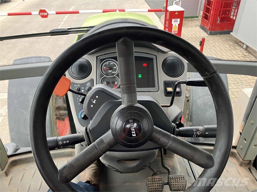 CLAAS Arion 620C Traktorok