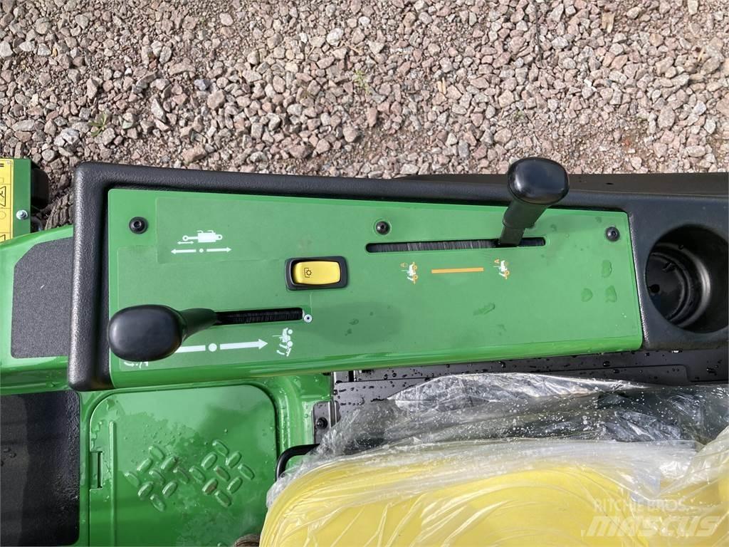 John Deere 1550 Ráülős fűnyírók