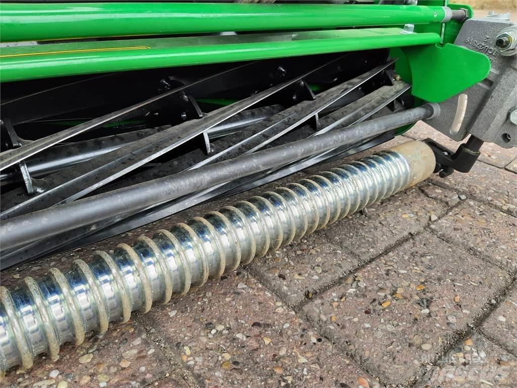 John Deere 220SL Tolókaros fűnyírók