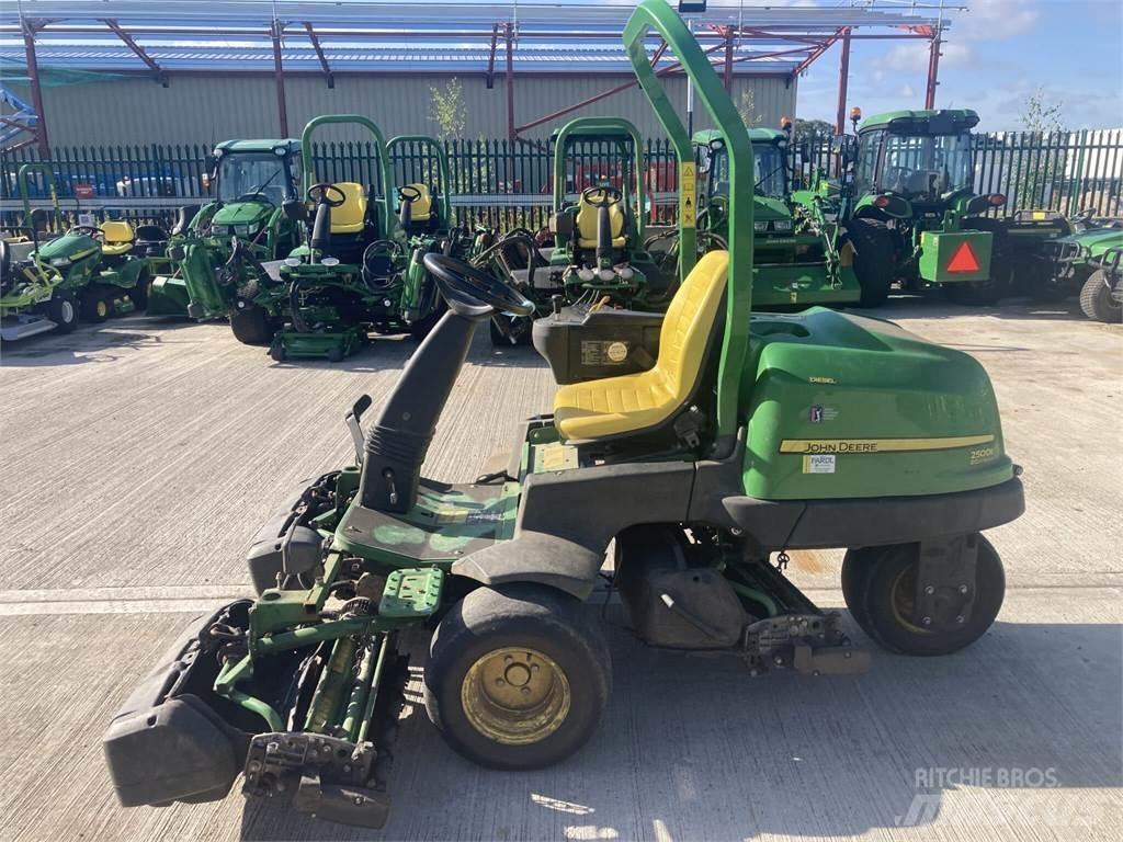 John Deere 2500EH Tolókaros fűnyírók