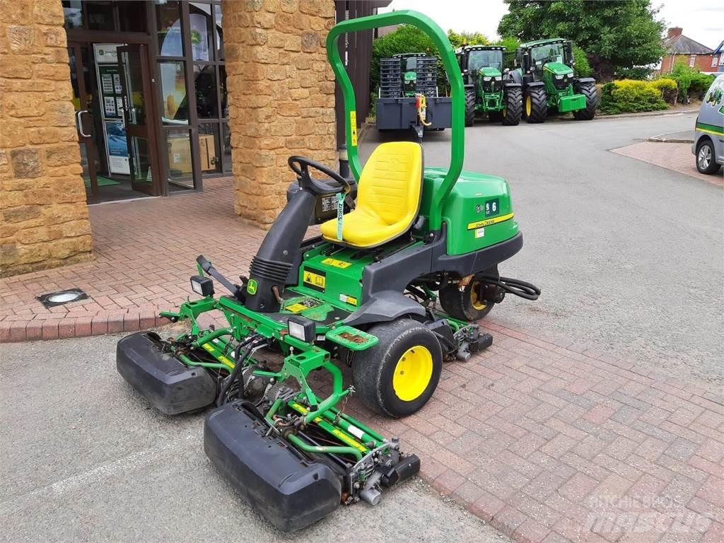 John Deere 2500EH Tolókaros fűnyírók