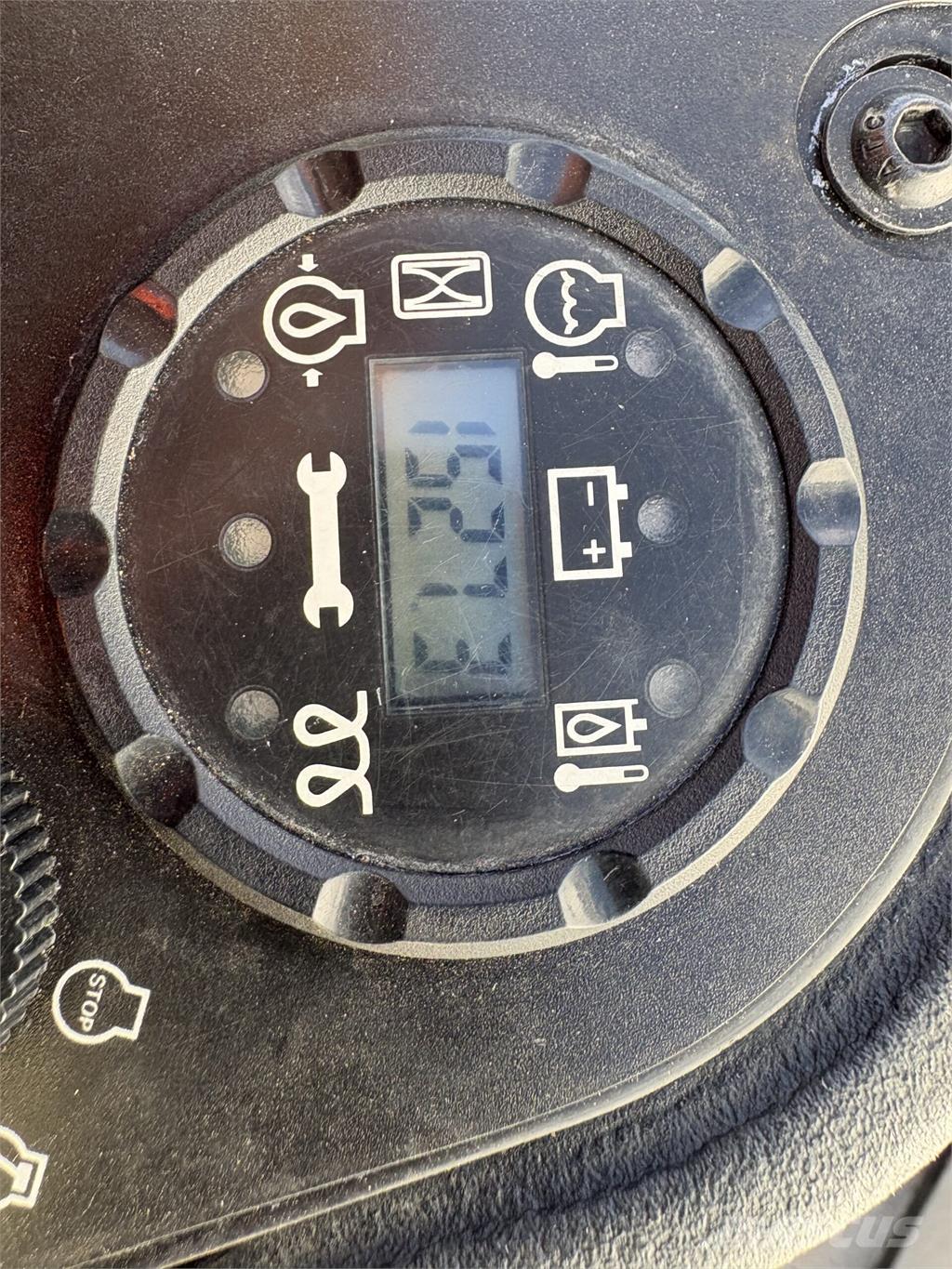 John Deere 2550 Tolókaros fűnyírók