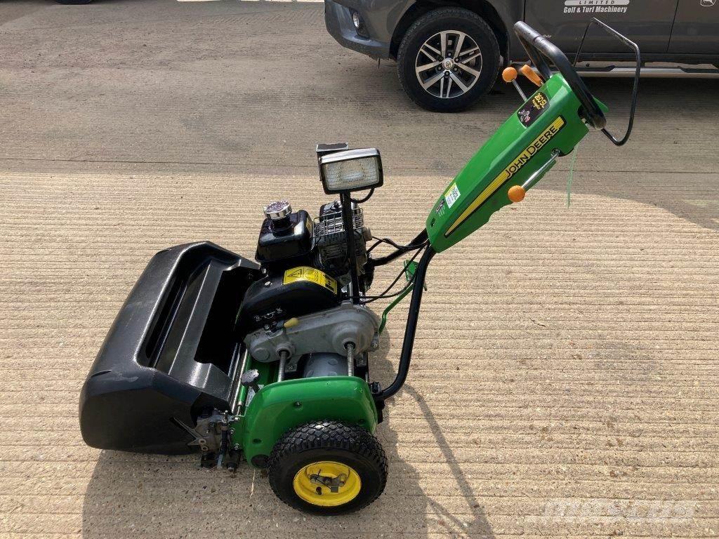 John Deere 260SL Tolókaros fűnyírók