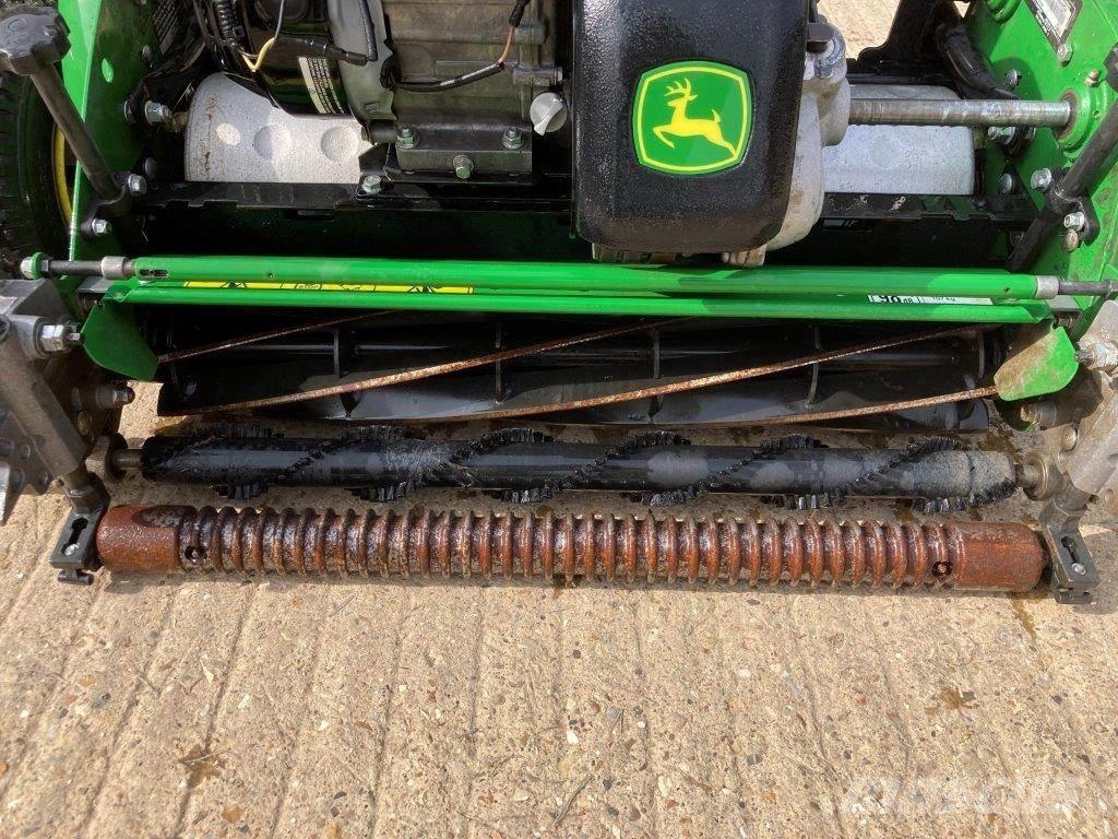 John Deere 260SL Tolókaros fűnyírók