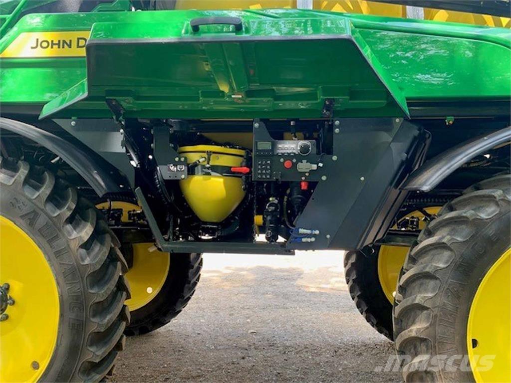 John Deere 340M Önjáró trágyaszórók