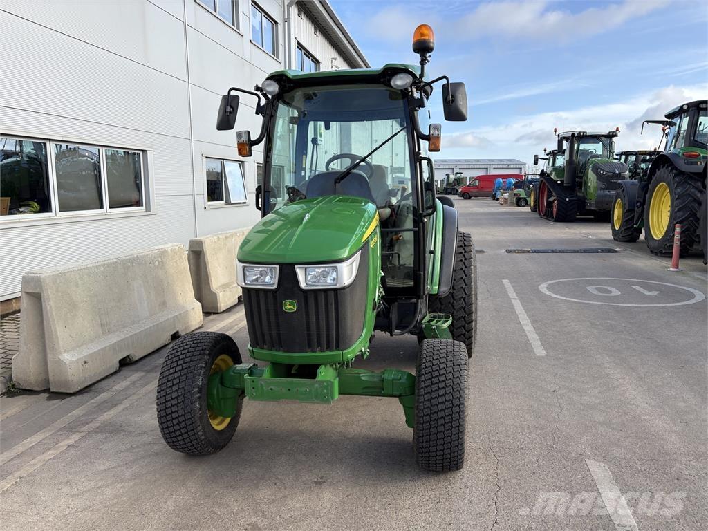 John Deere 4052R Kompakt traktorok