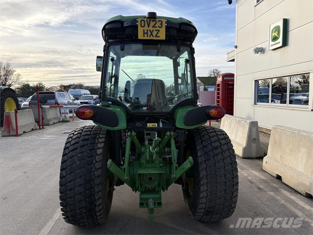 John Deere 4066R Kompakt traktorok