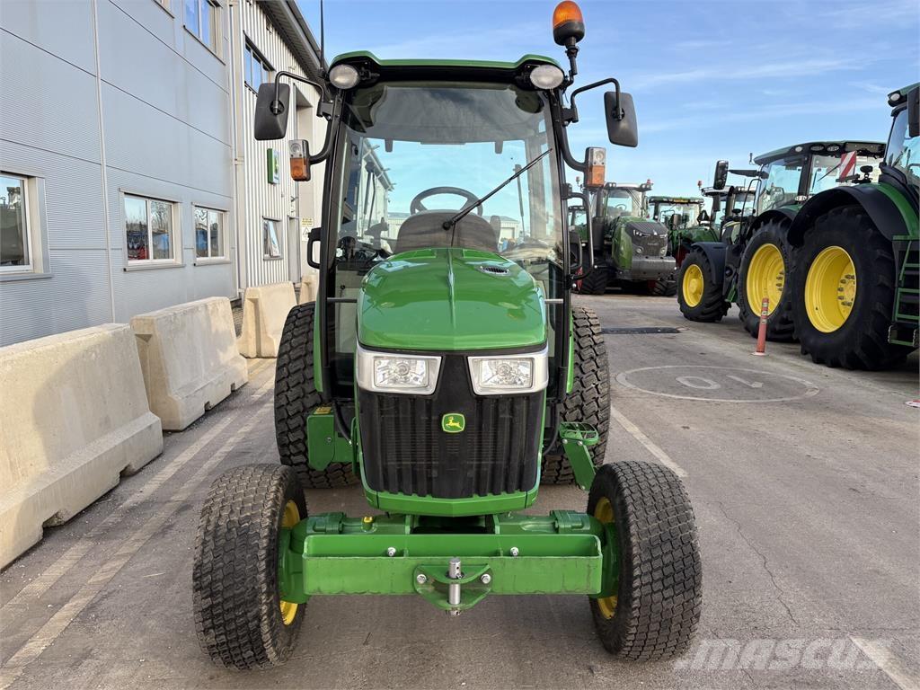 John Deere 4066R Kompakt traktorok