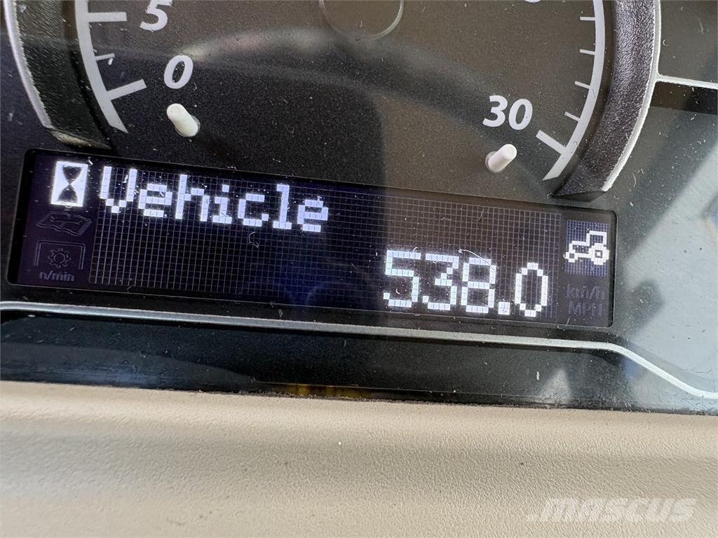 John Deere 4066R Kompakt traktorok