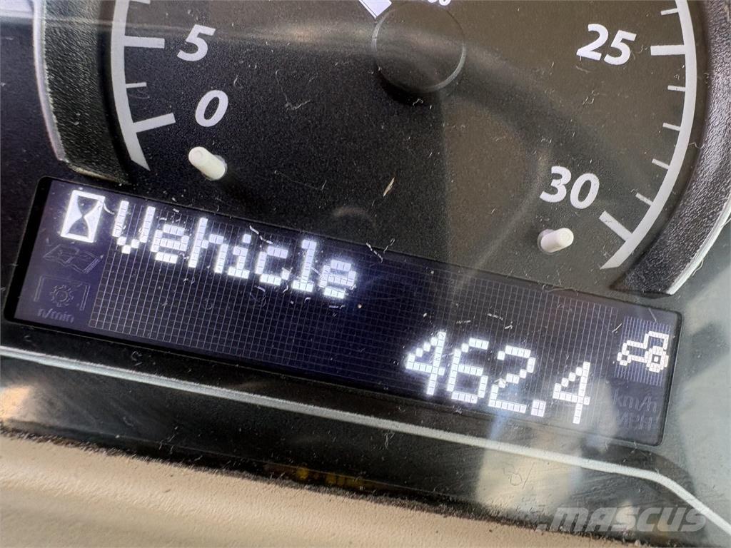 John Deere 4066R Kompakt traktorok