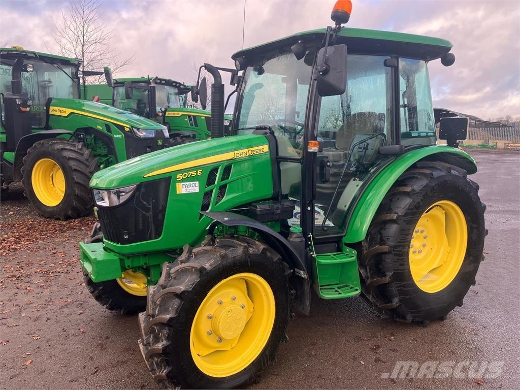 John Deere 5075E Traktorok