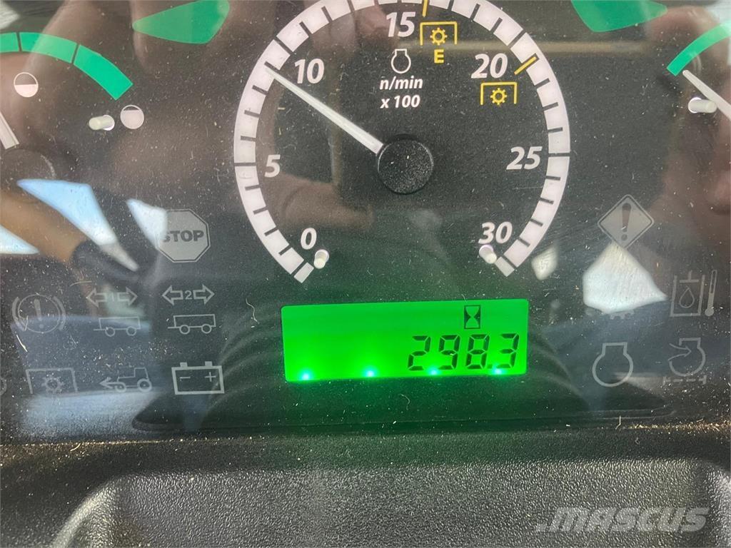 John Deere 5075E Traktorok