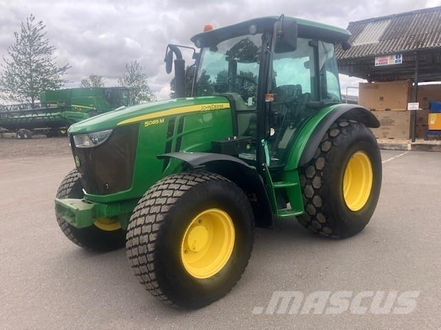 John Deere 5085M Traktorok