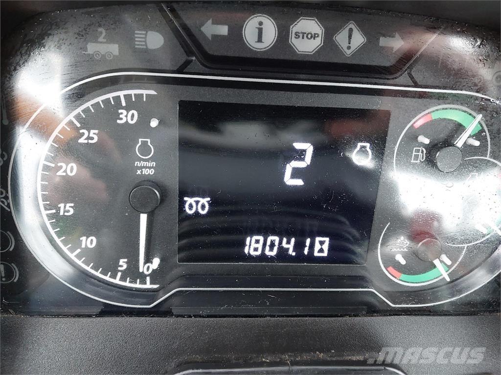 John Deere 5100M Traktorok