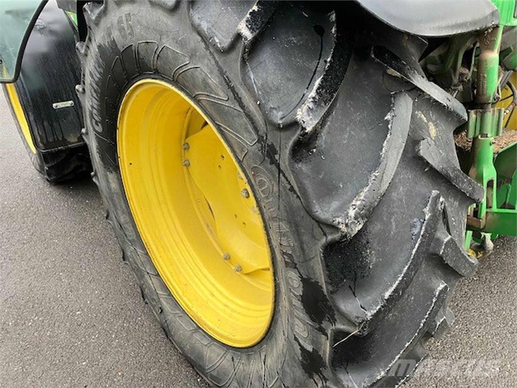 John Deere 5115M Traktorok