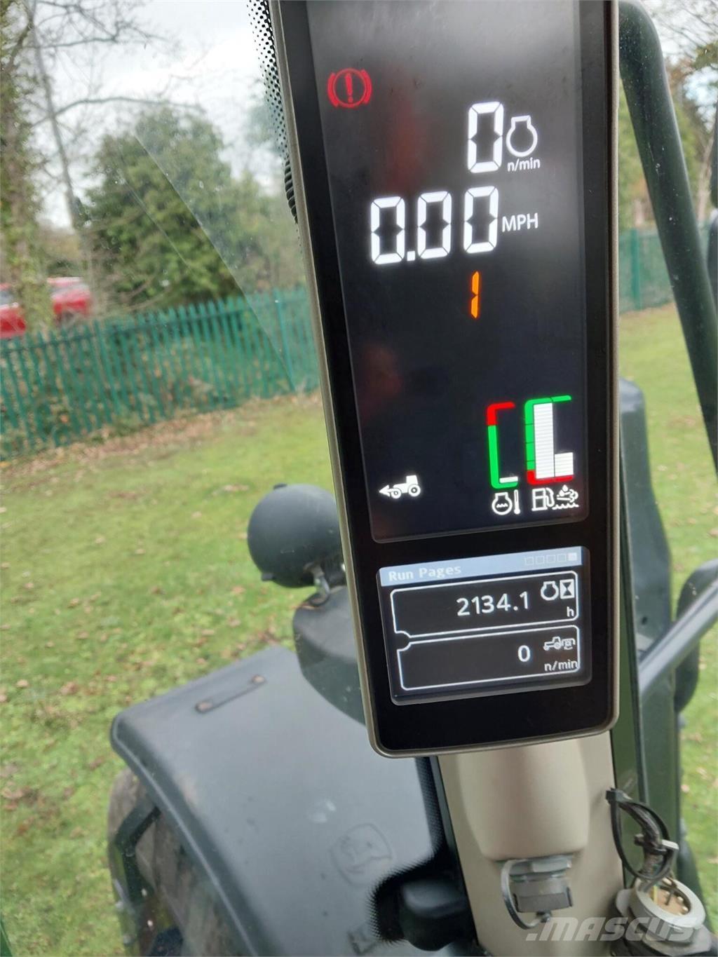 John Deere 6100M Traktorok