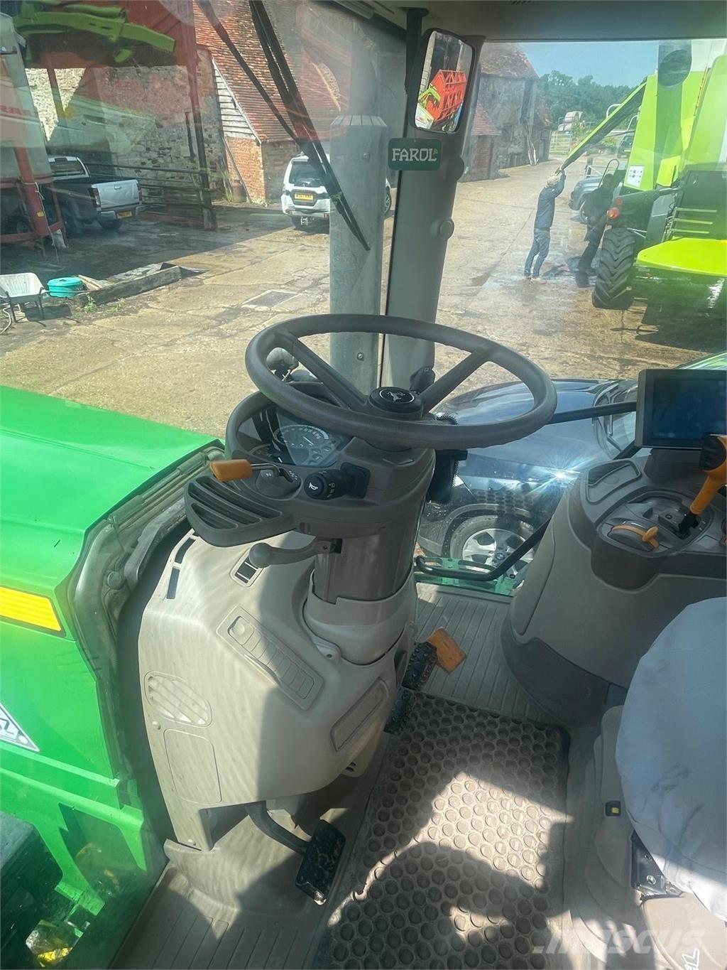 John Deere 6155R Traktorok