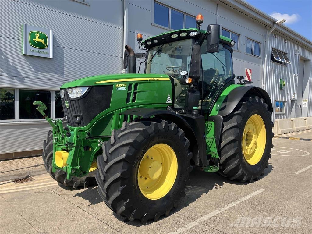 John Deere 6250R Traktorok