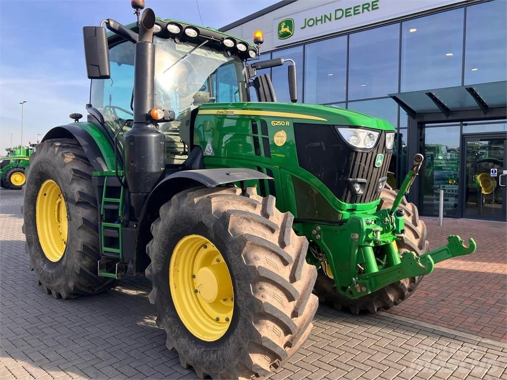 John Deere 6250R Traktorok
