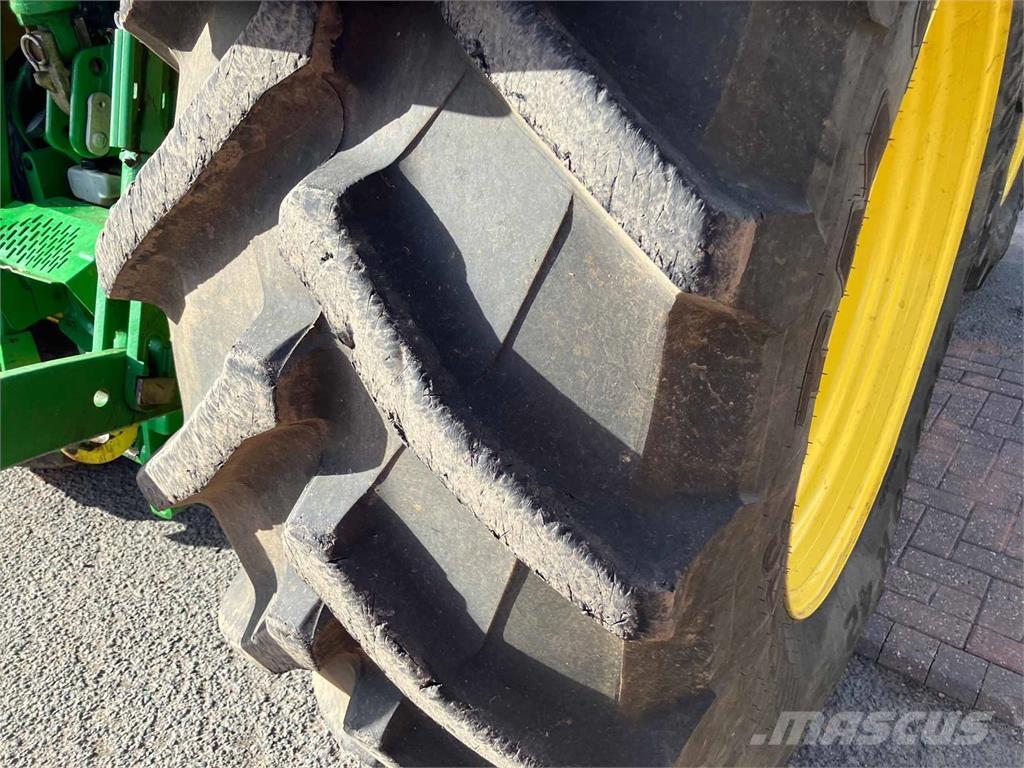 John Deere 6R 215 Traktorok