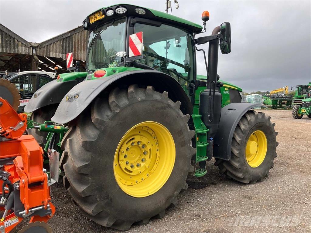 John Deere 6R 215 Traktorok