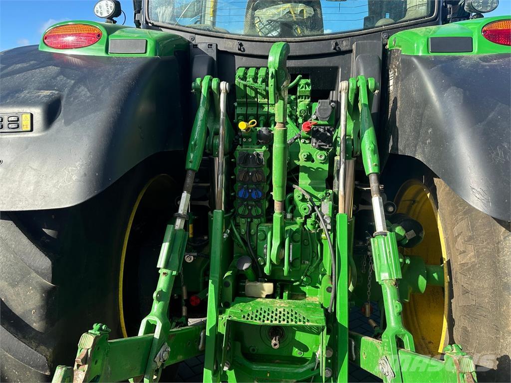 John Deere 6R 215 Traktorok