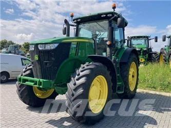 John Deere 7230R Traktorok