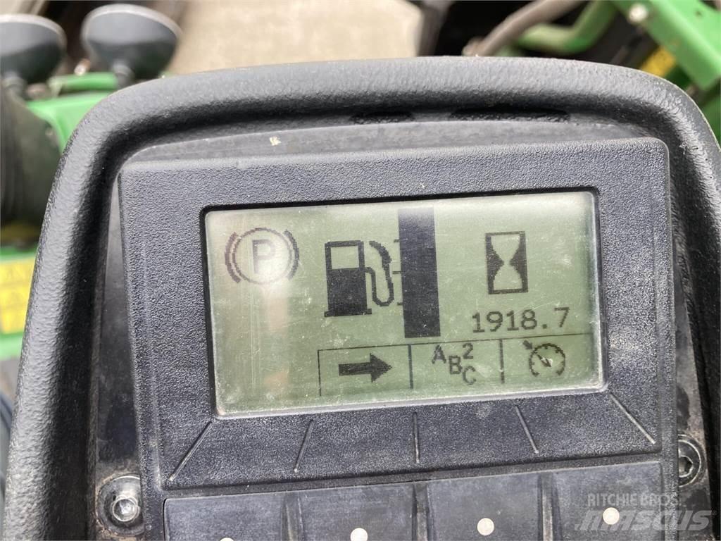 John Deere 7500AE Tolókaros fűnyírók