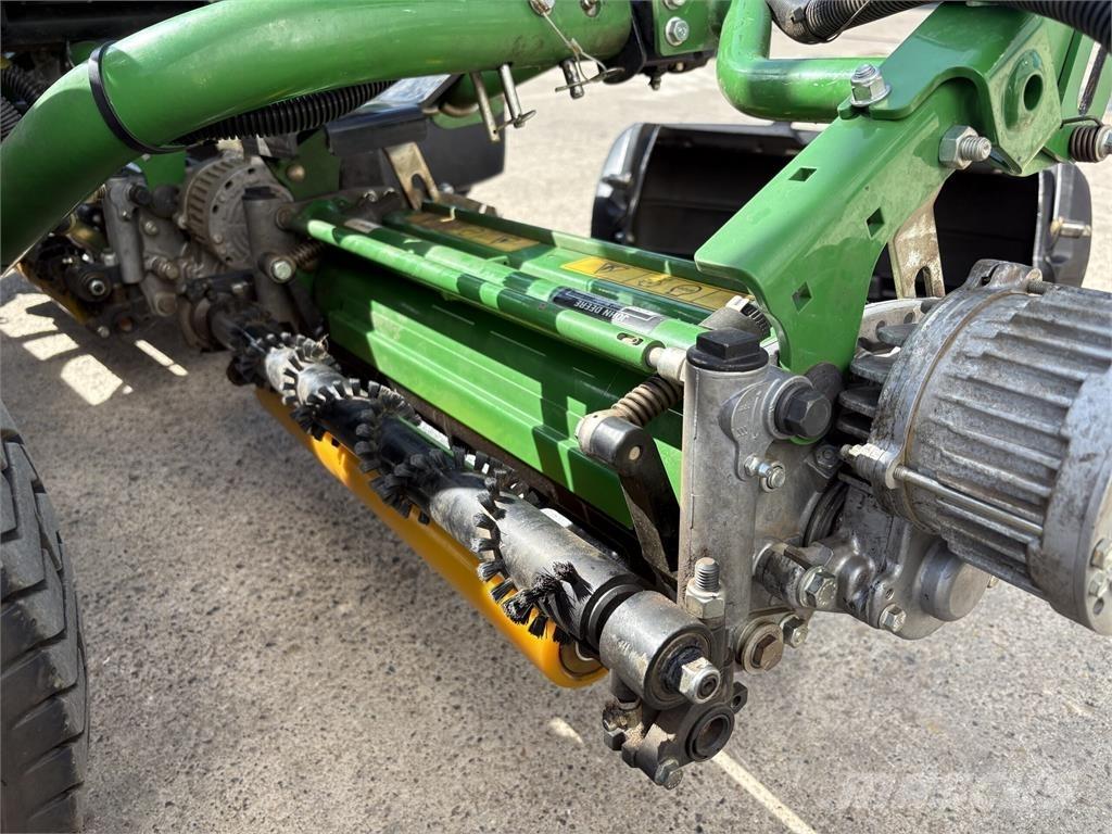 John Deere 7500AE Tolókaros fűnyírók