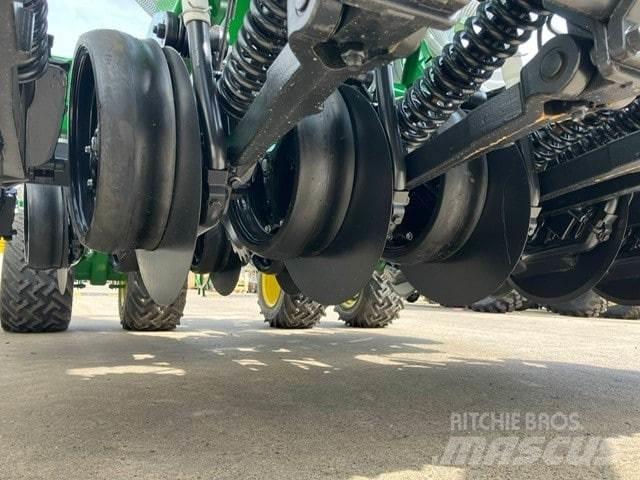 John Deere 750A Sorvetőgép