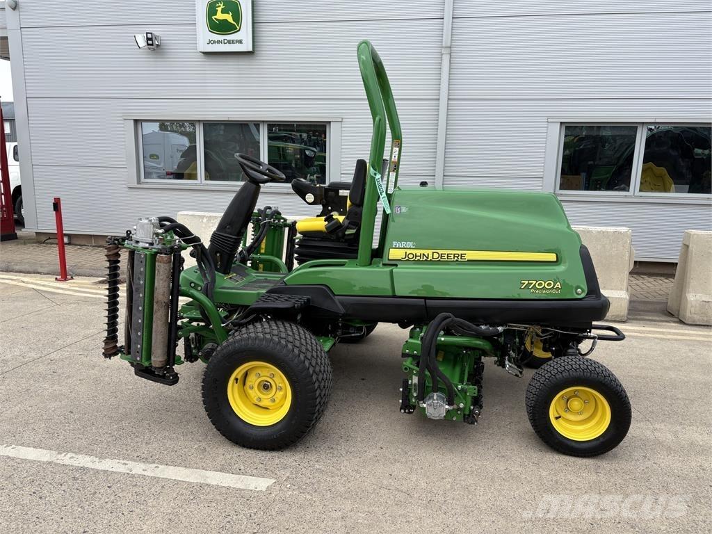 John Deere 7700A Tolókaros fűnyírók