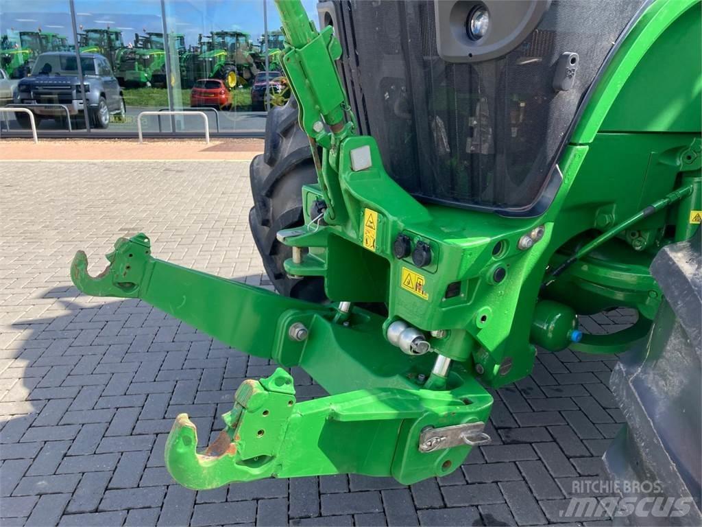 John Deere 7R 310 Traktorok