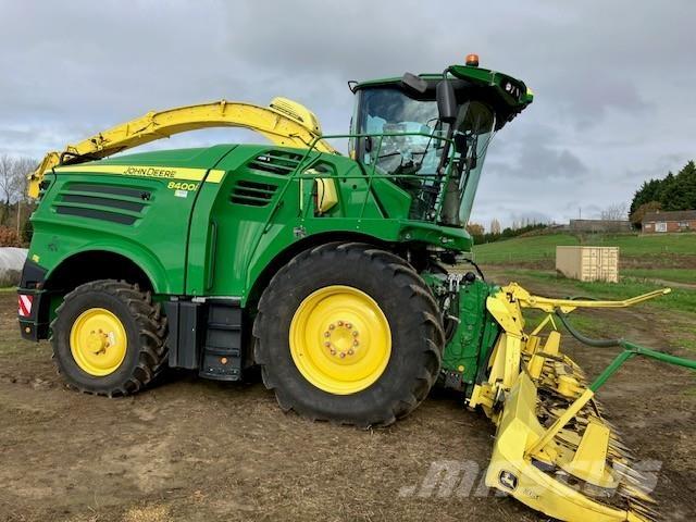 John Deere 8400i Önjáró szecskázók