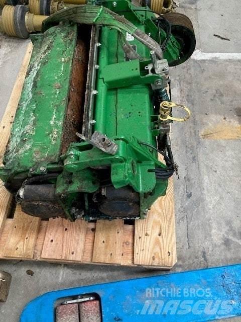 John Deere 8500i Önjáró szecskázók