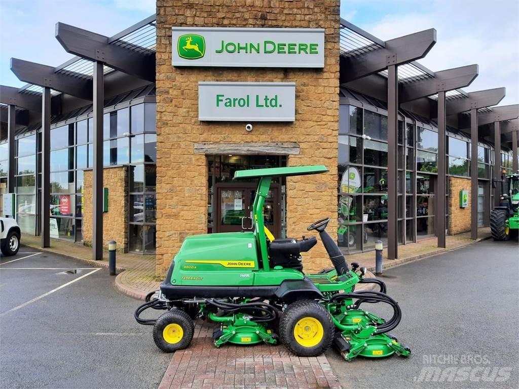 John Deere 8800A Tolókaros fűnyírók