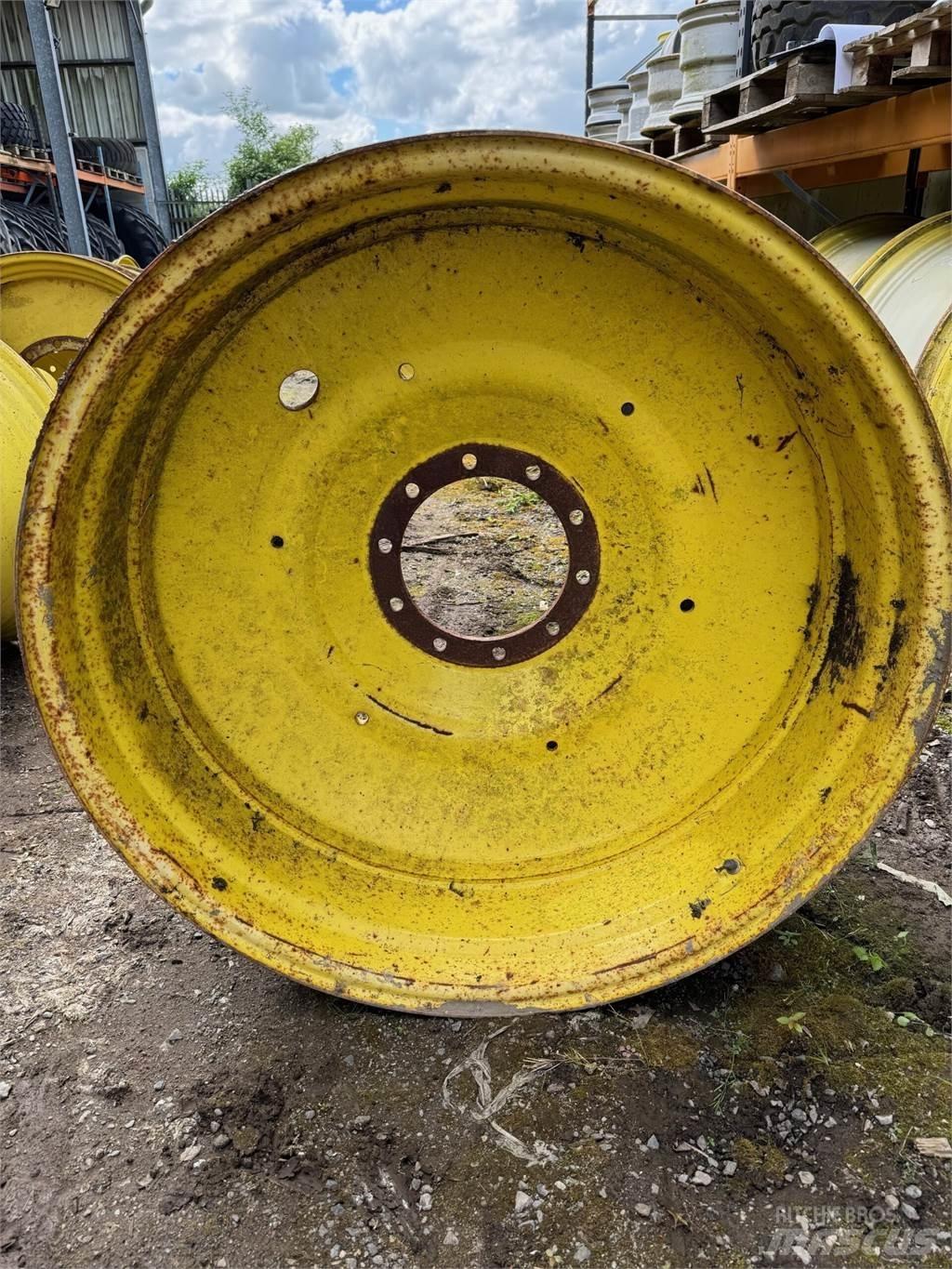 John Deere Example Gumiabroncsok, kerekek és felnik
