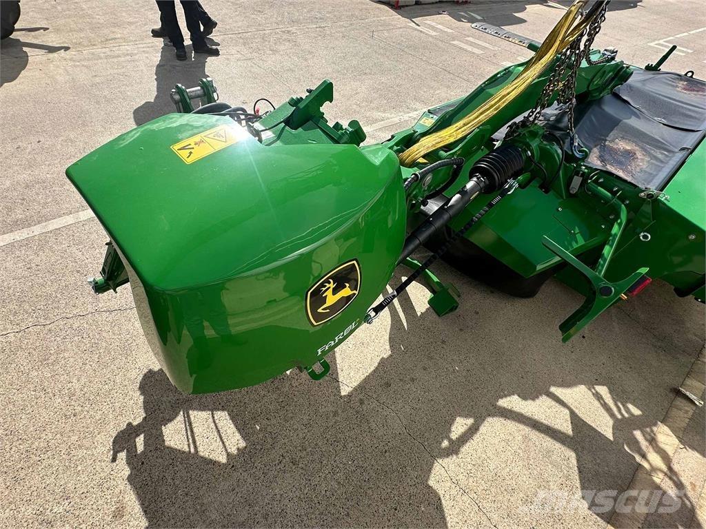 John Deere R310R Kaszák
