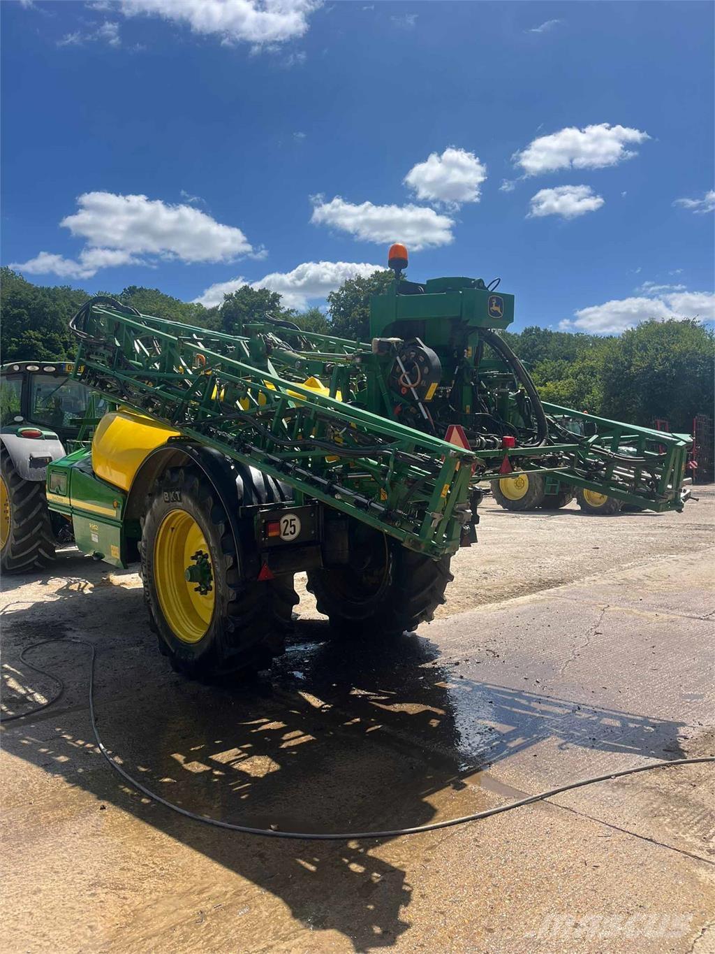 John Deere R952i Önjáró trágyaszórók