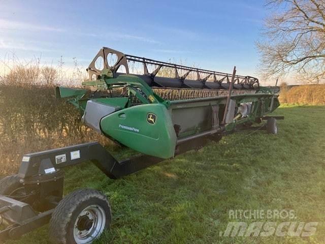John Deere S685 TM Kombájnok