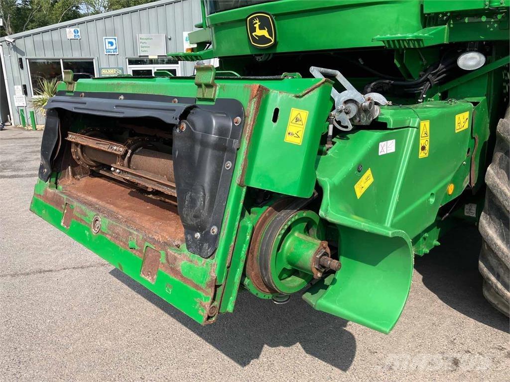 John Deere S690i HM Kombájnok