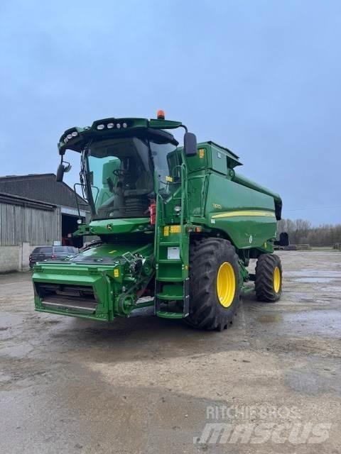 John Deere T670 Kombájnok