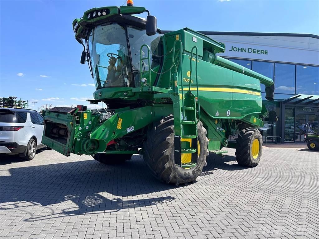 John Deere T670i HM Kombájnok