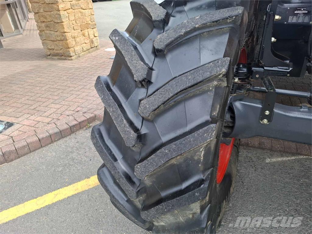 Kubota M7153 Traktorok