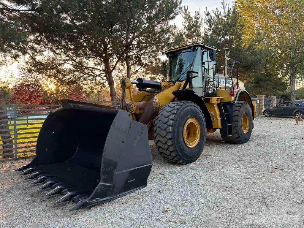 CAT 972 M Gumikerekes homlokrakodók