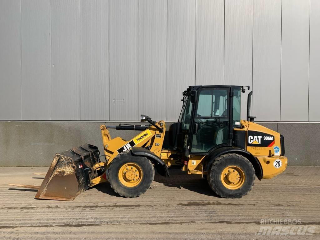 CAT 906 M Gumikerekes homlokrakodók
