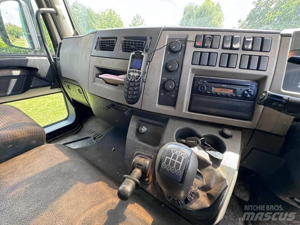 Volvo FL 240 Állatszállító teherautók