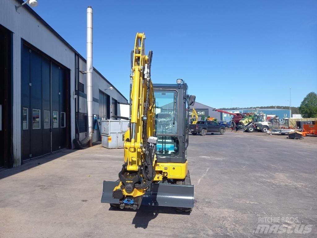 Komatsu PC26MR-5 Mini kotrók < 7t