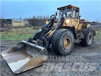 Volvo BM L 120 Gumikerekes homlokrakodók