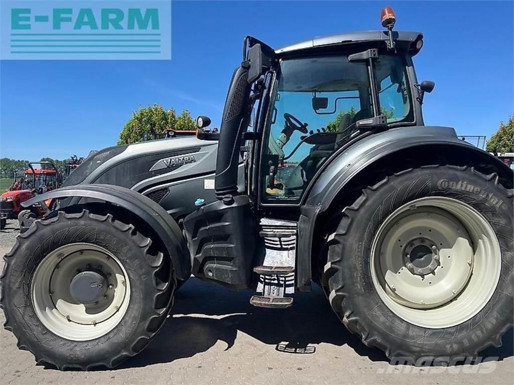 Valtra t174es Traktorok